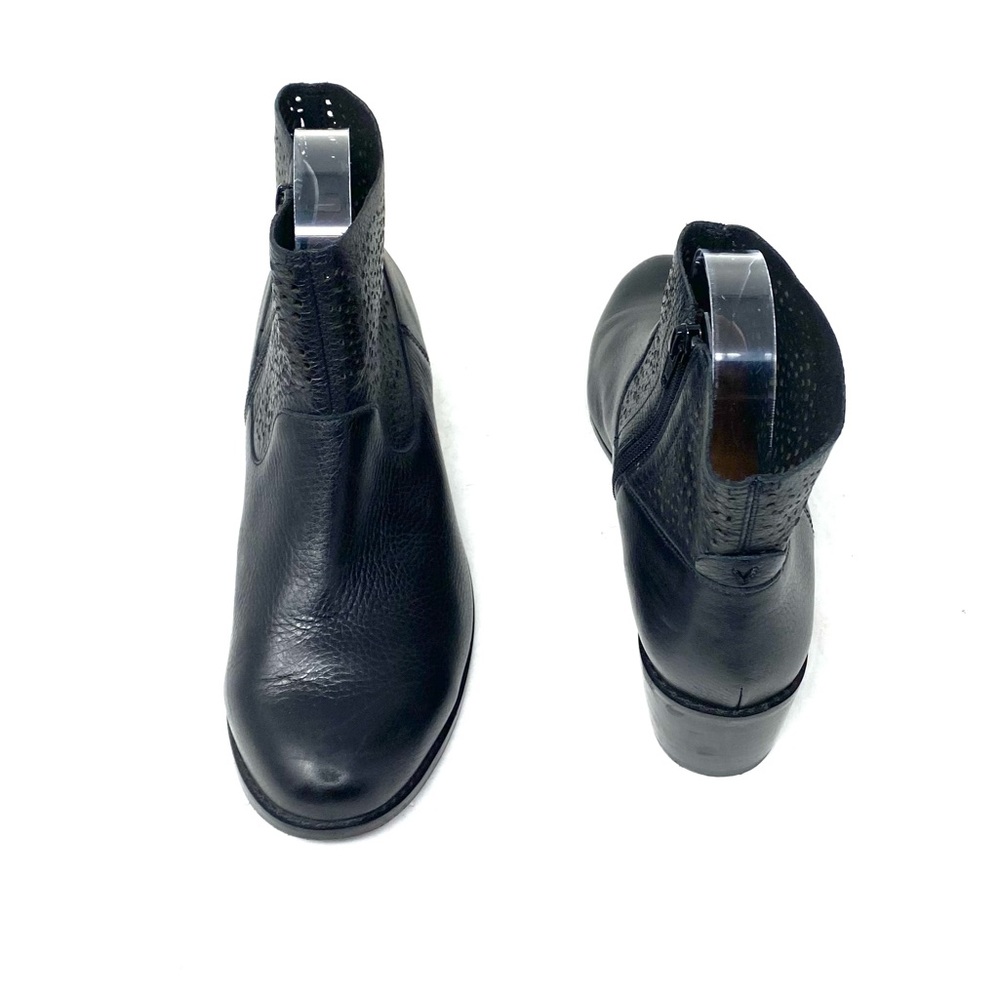 Vionic Boots - Picture 4 of 7